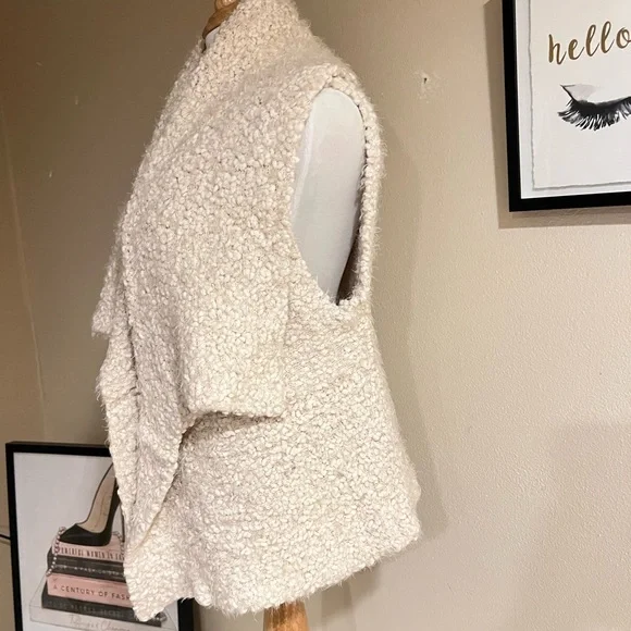 Hem & Thread Fuzzy Textured Knit Drape Front Vest Cardigan Cream M L - Picture 2 of 8